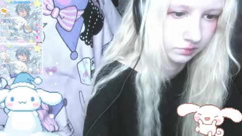 Snapshot of _kuroneeko_ chatting on 03.09.25 kuro online show from 03.09.25