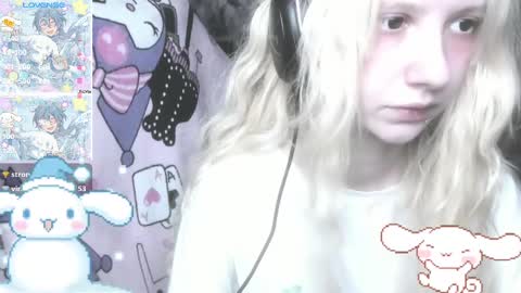 Snapshot of _kuroneeko_ chatting on 03.10.25 kuro online show from 03.10.25