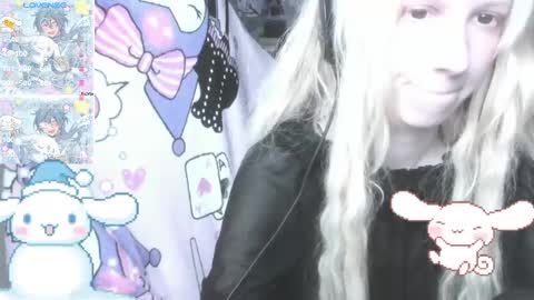 Snapshot of _kuroneeko_ chatting on 03.11.25 kuro online show from 03.11.25