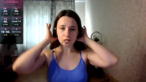 Snapshot of _kylle_ chatting on 10.05.25 _kylle_ online show from 10.05.25