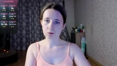 Snapshot of _kylle_ chatting on 10.16.25 _kylle_ online show from 10.16.25