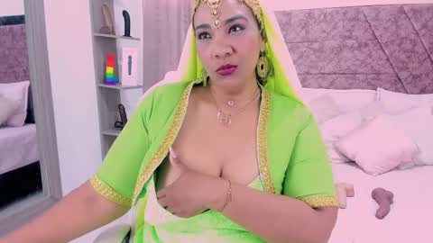 NAILHA SAJANI  online show from 02.18.25