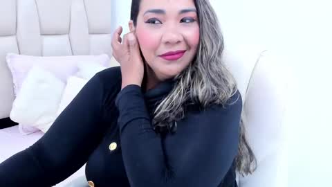 NAILHA SAJANI  online show from 09.15.25