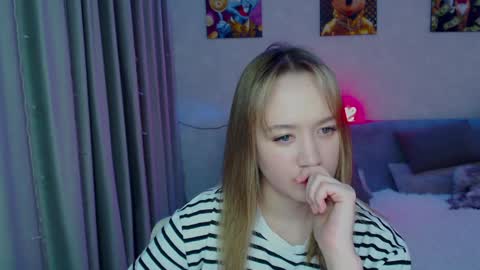 _lalune_ online show from 12.26.24