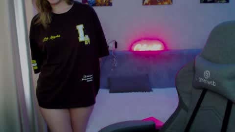 _lalune_ online show from 01.11.25