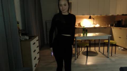 _lalune_ online show from 02.05.26