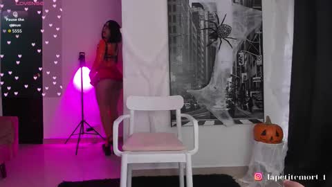 Snapshot of _lapetitemort_ chatting on 10.12.25 Agatha Arias IG lapetitemort 1 online show from 10.12.25