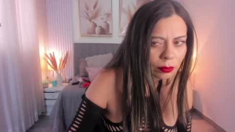 Snapshot of _lara1 chatting on 07.16.26 paulina online show from 07.16.26