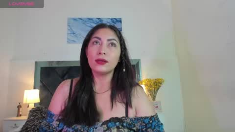 Lauralove online show from 02.26.25