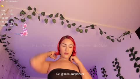 Snapshot of _lauraspencer_ chatting on 01.18.25 Laura online show from 01.18.25