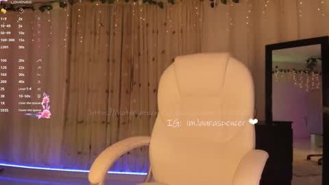 Laura online show from 09.19.25