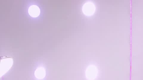 Snapshot of _laurataylor_ chatting on 01.06.25     online show from 01.06.25