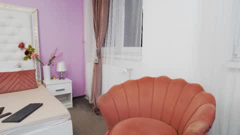 Lena Paul online show from 02.28.25