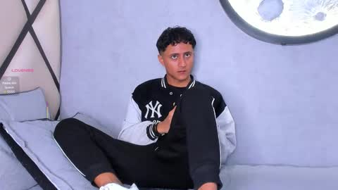 Snapshot of _leohot_ chatting on 09.18.25 _leohot_ online show from 09.18.25