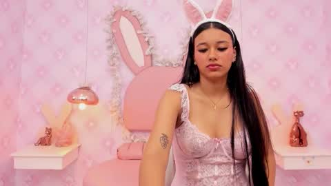  Lia Swan  online show from 11.18.25