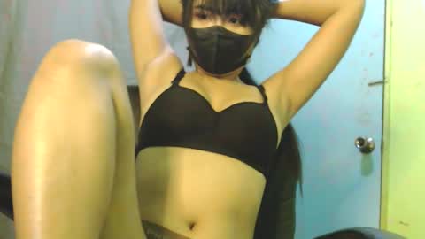 _lilies_gigi_ online show from 02.22.26