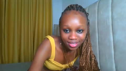 Snapshot of _littlevenus chatting on 09.14.25 Littlevenus online show from 09.14.25