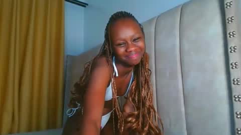 Snapshot of _littlevenus chatting on 09.23.25 Littlevenus online show from 09.23.25