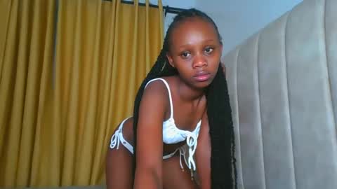 Snapshot of _littlevenus chatting on 10.14.25 Littlevenus online show from 10.14.25