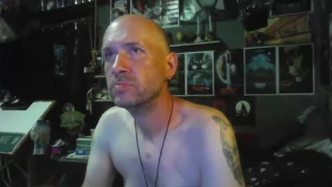 Snapshot of _longfellow chatting on 06.28.26 That guy online show from 06.28.26
