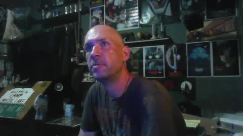 Snapshot of _longfellow chatting on 07.18.26 That guy online show from 07.18.26