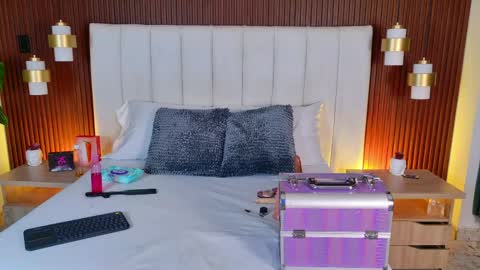 Luisa merrid online show from 04.15.26