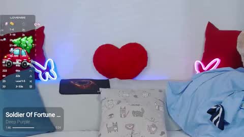 Snapshot of _lorik chatting on 01.14.25   online show from 01.14.25