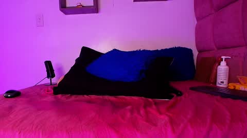 Lorrayne online show from 01.11.25