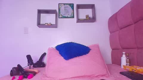 Lorrayne online show from 02.27.25