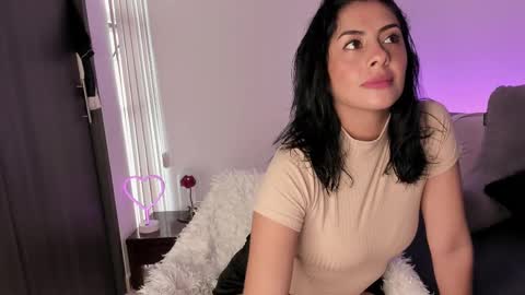 Snapshot of _lucianapalmer chatting on 03.06.25   online show from 03.06.25