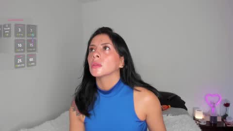 Snapshot of _lucianapalmer chatting on 09.16.25   online show from 09.16.25