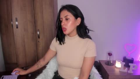 Snapshot of _lucianapalmer chatting on 10.08.25   online show from 10.08.25