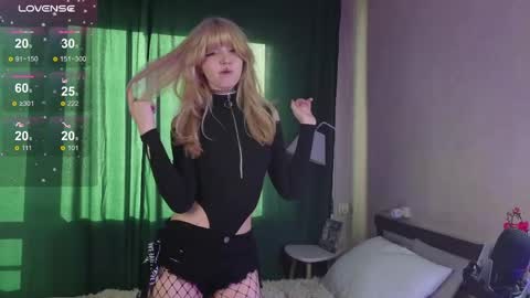 _lucystars online show from 04.08.26