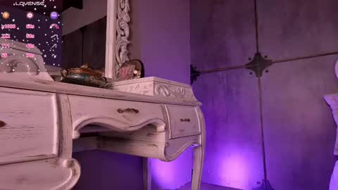 Snapshot of _luna_dupont_ chatting on 03.06.25 Luna online show from 03.06.25