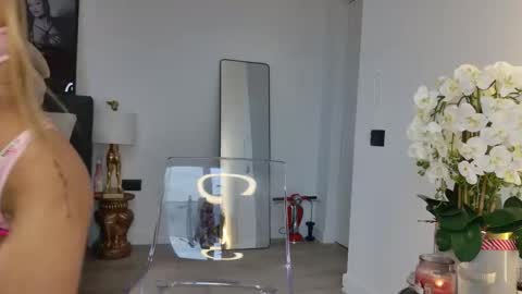 Luxie online show from 09.11.25