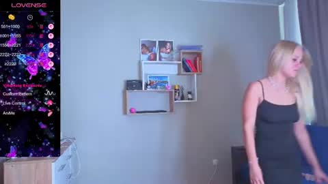 Snapshot of _maneki_neko_ chatting on 07.16.26 Emma online show from 07.16.26