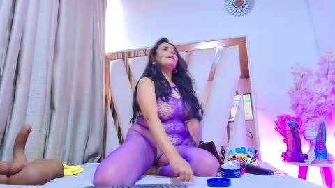 _marcela__ online show from 11.16.25