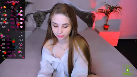 Eva  online show from 01.10.25