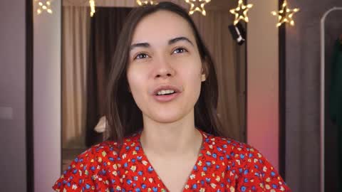  Gwen  online show from 12.18.24