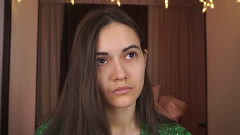  Gwen  online show from 12.28.24