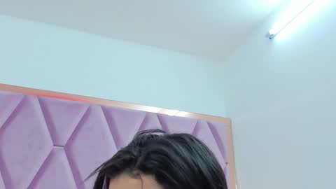 Snapshot of _maskedgirl_ chatting on 10.16.25 Nahayo  online show from 10.16.25
