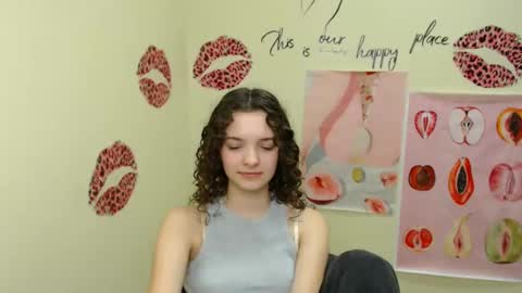 Snapshot of _megasta chatting on 12.12.24 Susie online show from 12.12.24