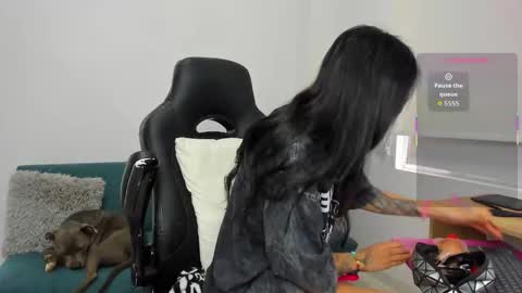 Snapshot of _megganjobs chatting on 10.05.25 Juli online show from 10.05.25