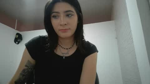 Mia-foster online show from 11.15.25