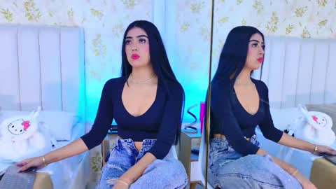 Mia Monroe online show from 11.06.25