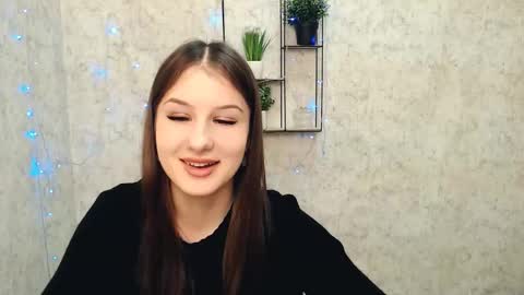 Snapshot of _miaangel_ chatting on 02.23.25 Mia online show from 02.23.25