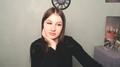 Snapshot of _miaangel_ chatting on 03.09.25 Mia online show from 03.09.25