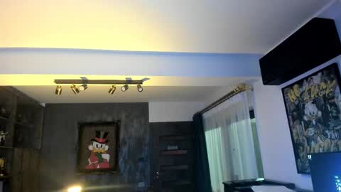 AstrideVonTeese online show from 02.19.25