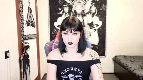 Millisi online show from 10.17.25