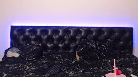 mikey and mia online show from 10.08.25